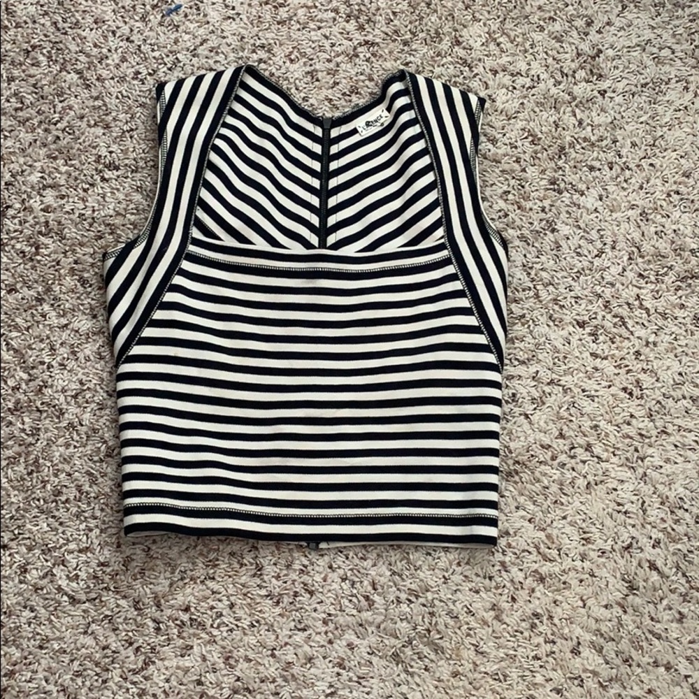 L’agence stripe black and tan. Size 4.